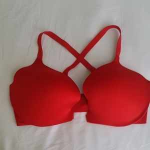 Victoria Secret Incredible Bra Red or Purple